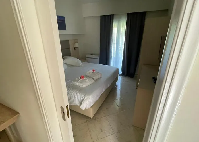 Angelika House 2 *
