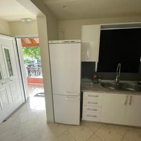 Angelika House 2 * Marathias