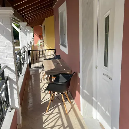 Angelika House 2 * Marathiász